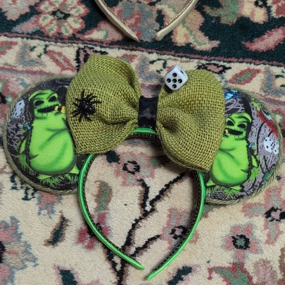 Sparkling Disney-Inspired Mickey Ears Headband Collection - Picture 3 of 9